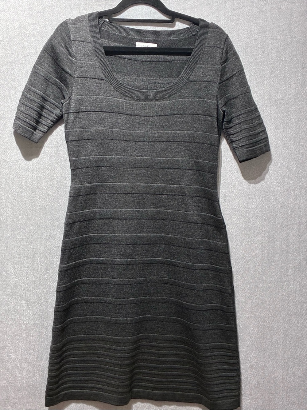 Calvin Klein Gray Ribbed Knit Sweater Dress Short Sleeve Scoop Neck Size M